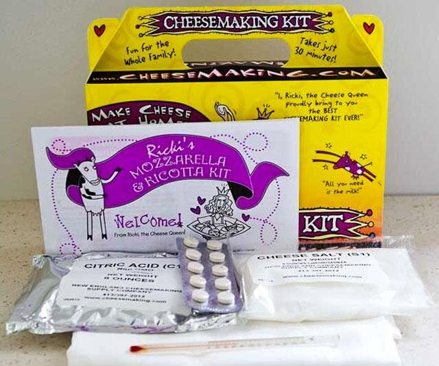 30-Minute Mozzarella Cheesemaking Kit