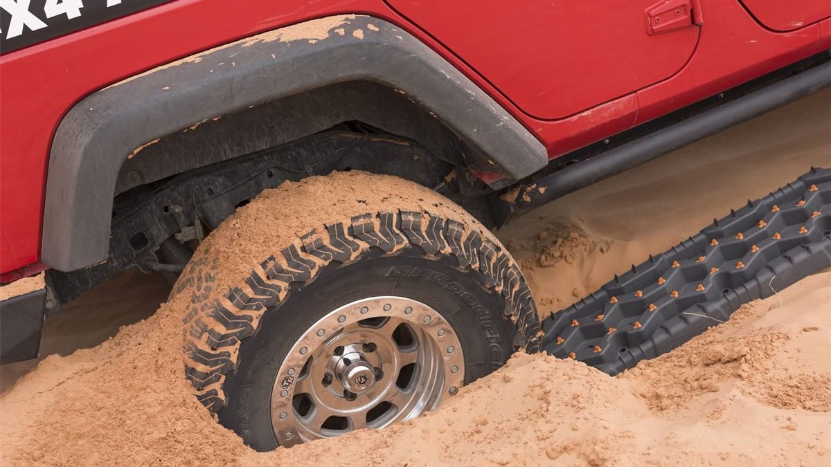 ARB TRED Pro Vehicle Recovery Board