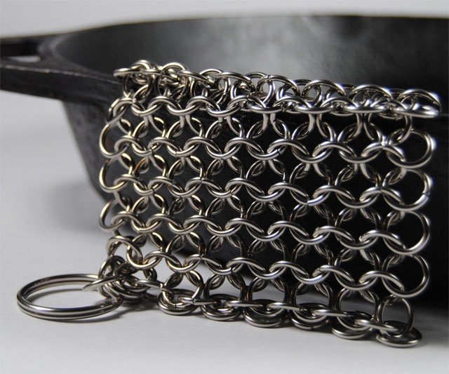 Chainmail Cast Iron Pan Scrubber