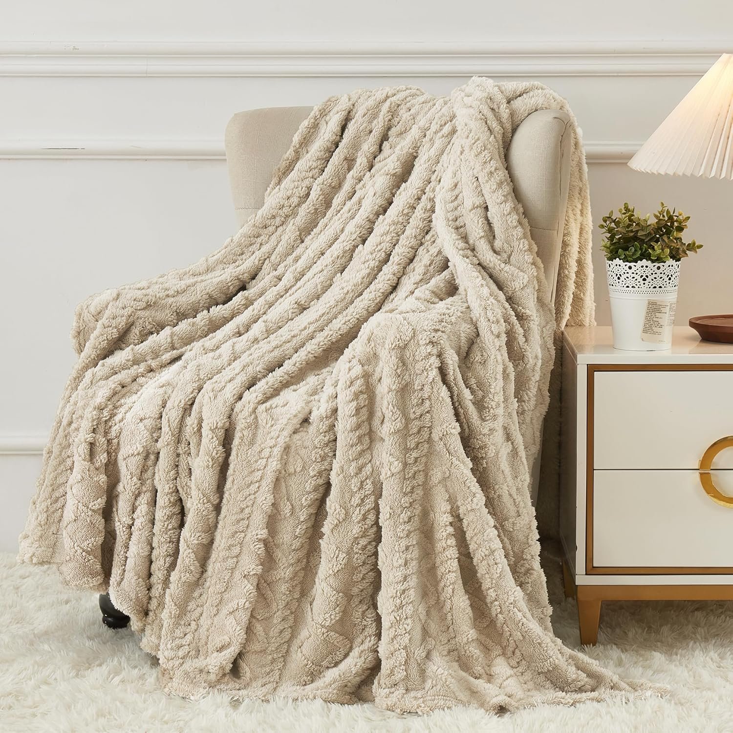 Cozy Khaki Fleece Throw Blanket for Every Occasion