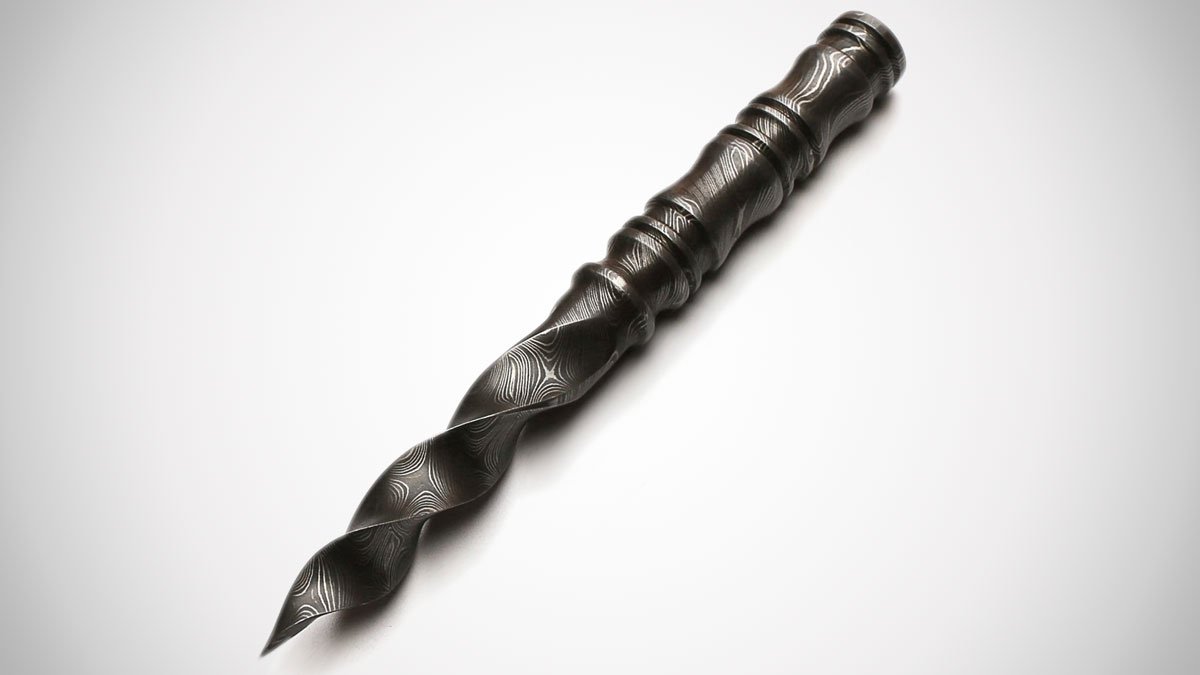 Tri-Edged Spiraling Dagger Knife