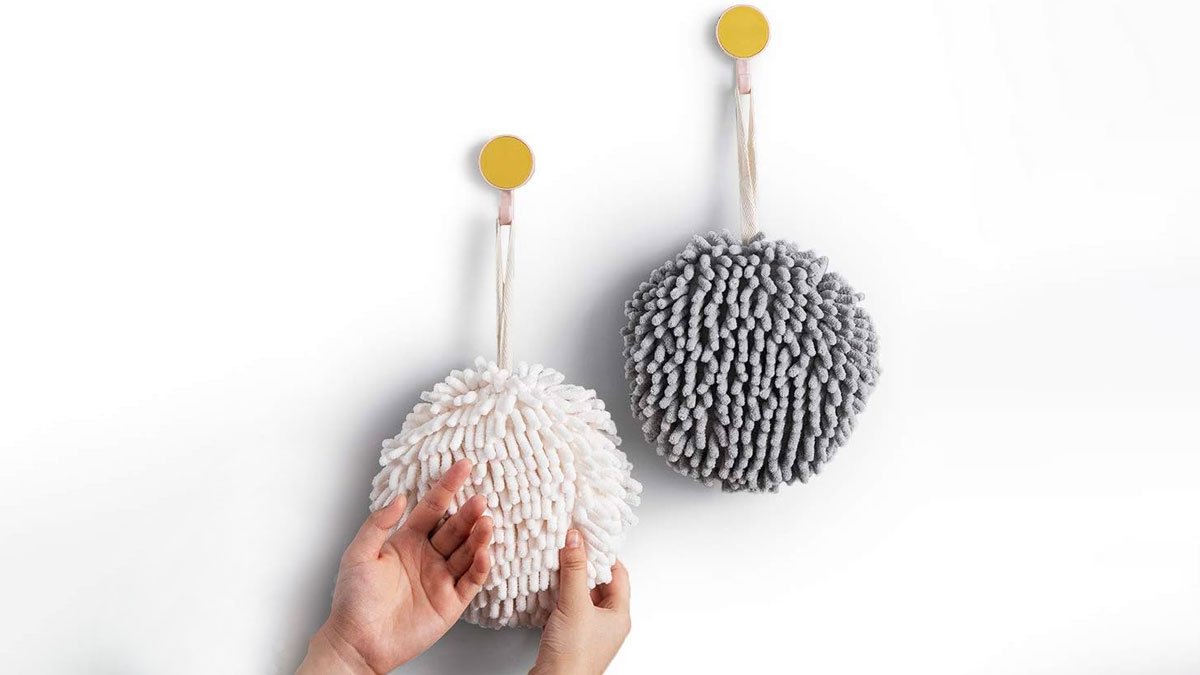 Fuzzy Ball Instant-Dry Hand Towels