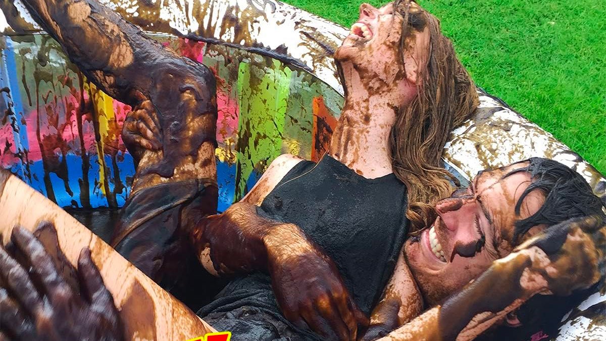 Instant Mud - Mud Wrestling, Pie & Balloon Mix