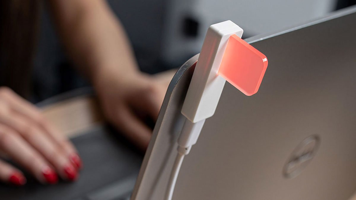 Luxafor Flag Availability Indicator