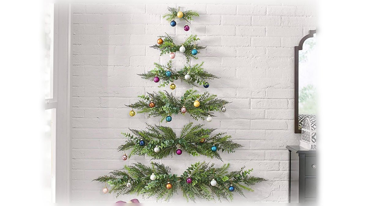 Minimalist Wall Hanging Christmas Tree