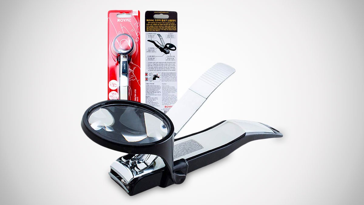 Nail Clippers with Magnifying Glass