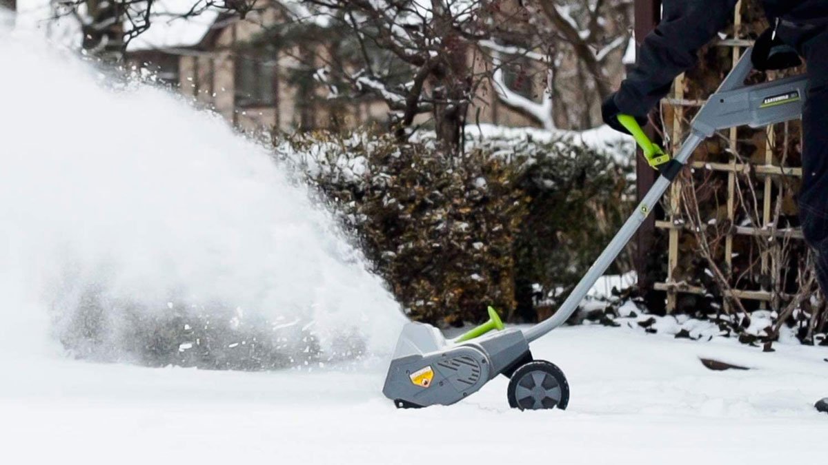 Earthwise Cordless Electric Snow Shovel