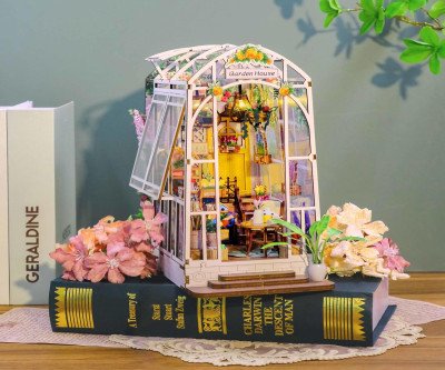 Enchanting Garden Book Nook Kit: DIY Miniature World for Your Shelf