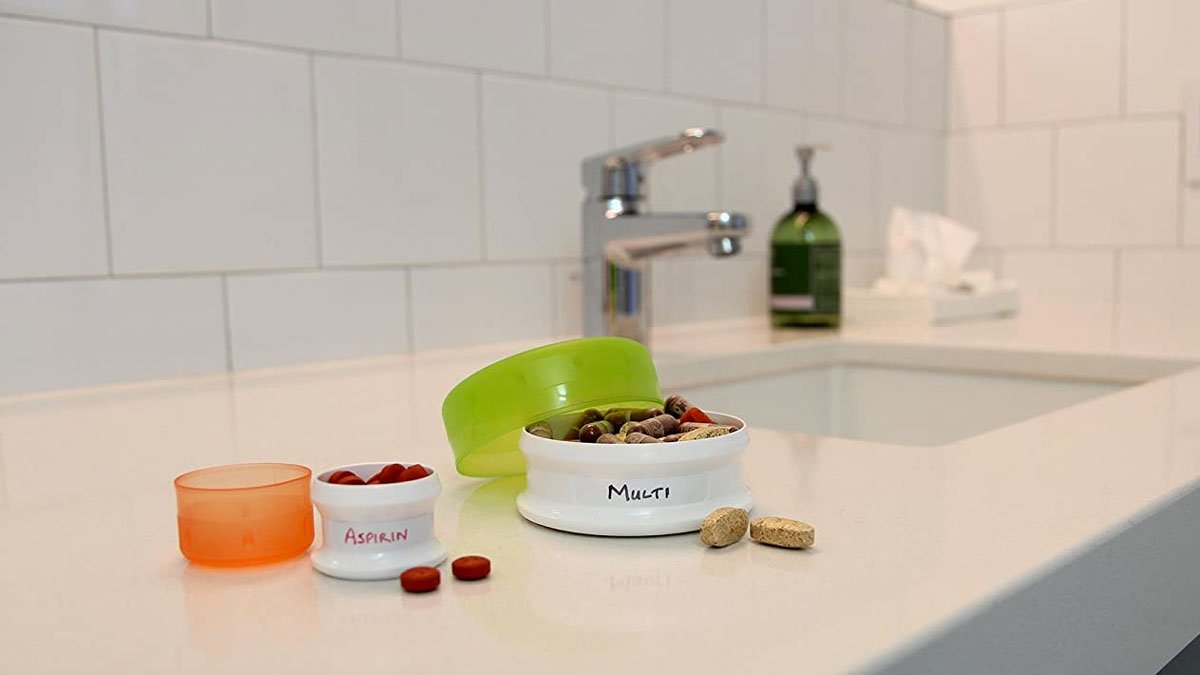 GoTubb One-Handed Open & Close Containers