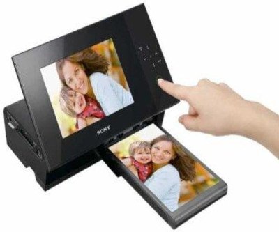 Instant Photo Memories: 7-Inch Digital Frame with Printer