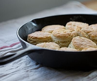 Lodge Pre-Seasoned Cast Iron Skillet
