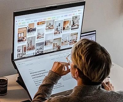 Mobile Pixels 24″ Stacked Monitors