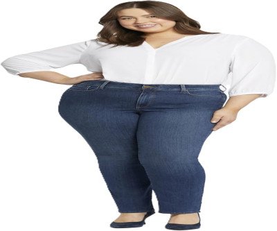 Flattering Straight Jeans That Make You Look One Size Smaller