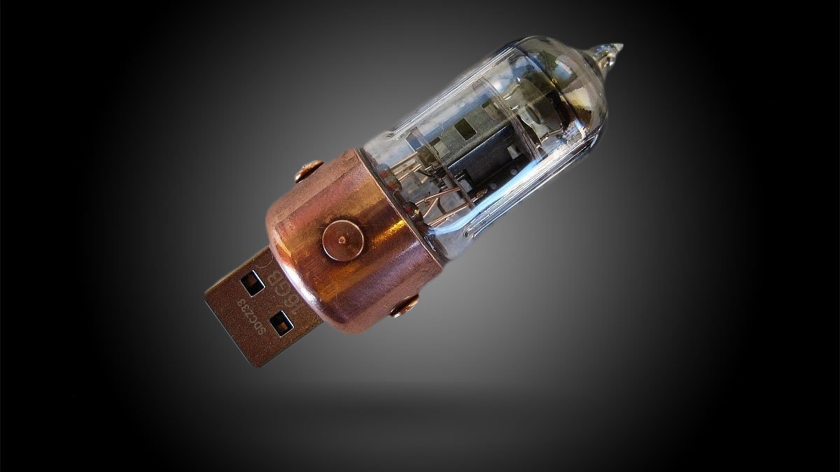 Pentode Radio Tube USB Flash Drive