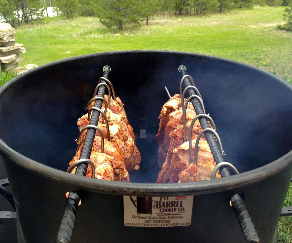 Pit Barrel Cooker