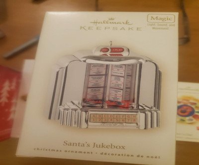 Santa's Musical Jukebox Ornament - Lights, Sound & Movement