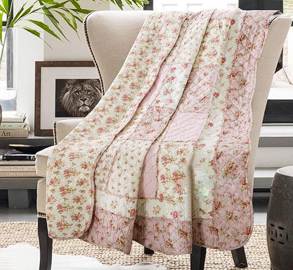 Vintage Floral Quilt: Cozy Cotton Comfort for Every Room