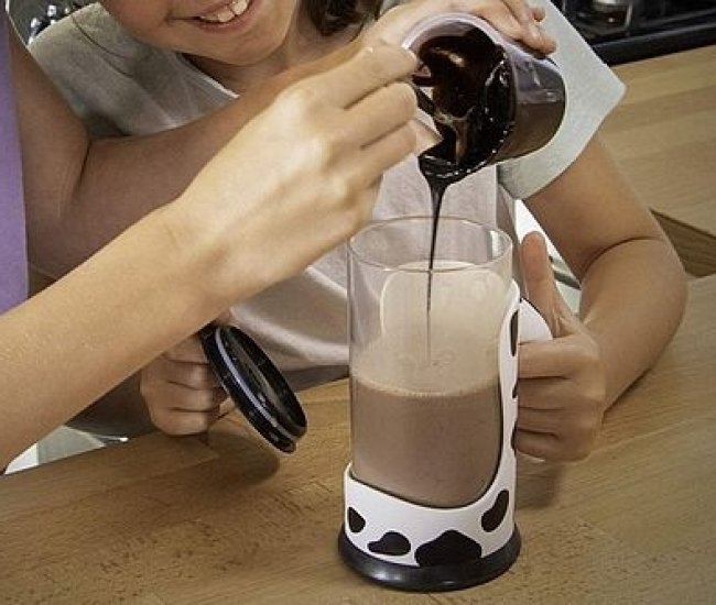 Moo Mixer Supreme Chocolate Milk Mixing Cup