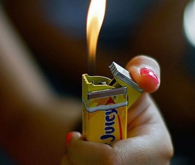 Pack Of Chewing Gum Lighter