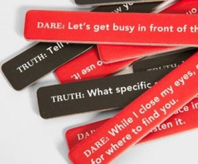 Sexy Truth or Dare: Pick-a...